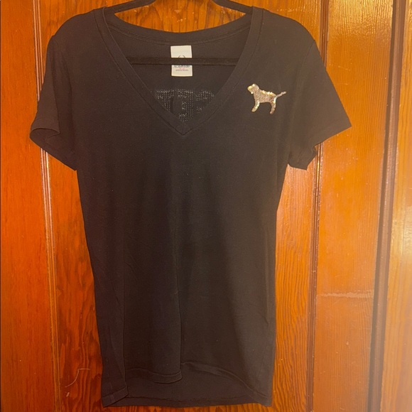 PINK Victoria's Secret Tops - 🖤 Vintage Victoria’s Secret PINK Sequin Graphic V-Neck Tee 🖤
